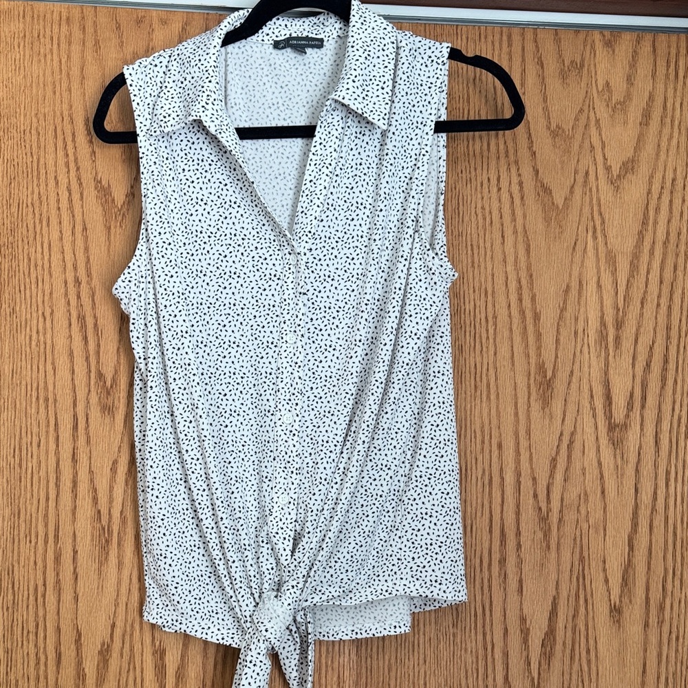 Adrianna Papell White Sleeveless Tie-Front Blouse with Black Dot Print